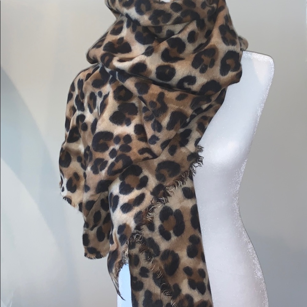 Zara leopard 🐆 scarf